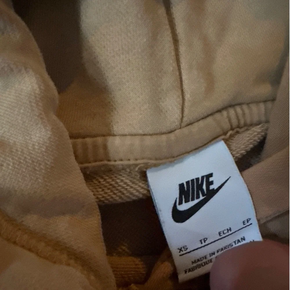 Nike Small Swoosh Hoodie Tan Brown Faded Pullover Sweatshirt XS